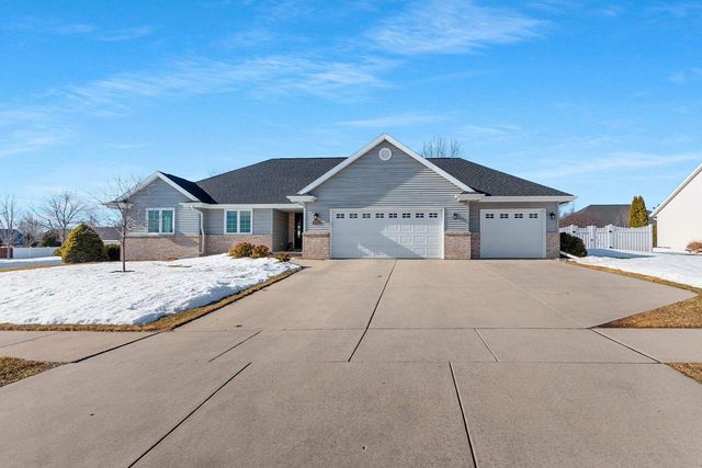 401 LANTERN LANE, De Pere, WI 54115