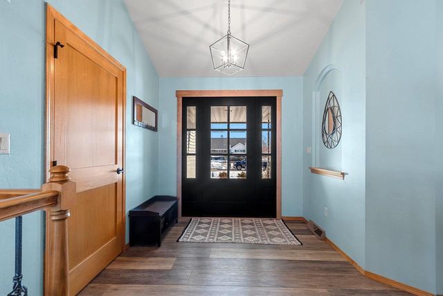 401 LANTERN LANE, De Pere, WI 54115