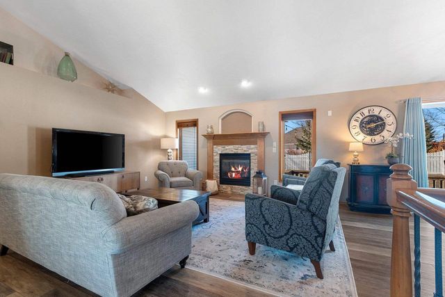 401 LANTERN LANE, De Pere, WI 54115