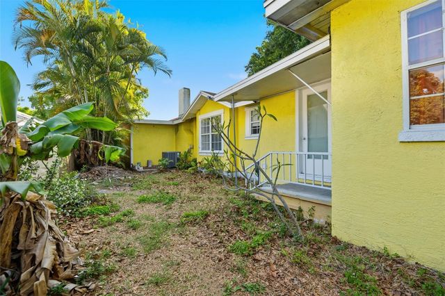 1110 27TH AVENUE W, Bradenton, FL 34205