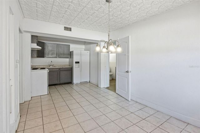 1110 27TH AVENUE W, Bradenton, FL 34205