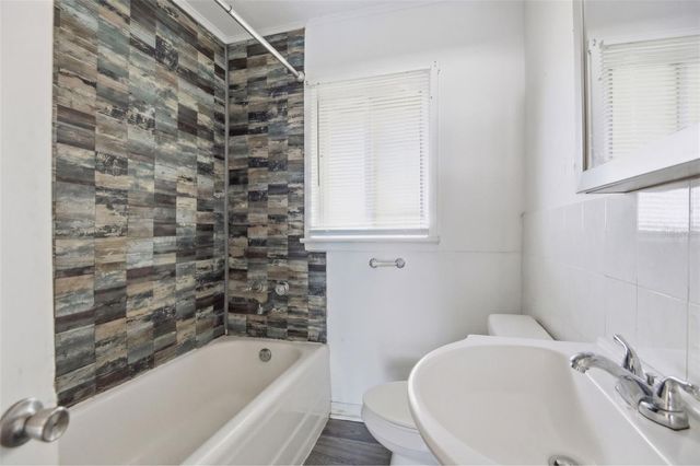 1110 27TH AVENUE W, Bradenton, FL 34205