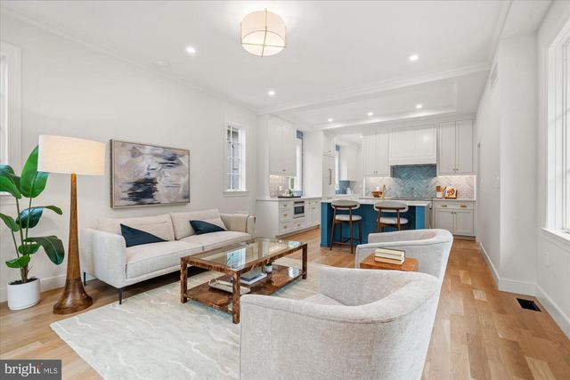 1004 VIRGINIA AVE, Alexandria, VA 22302