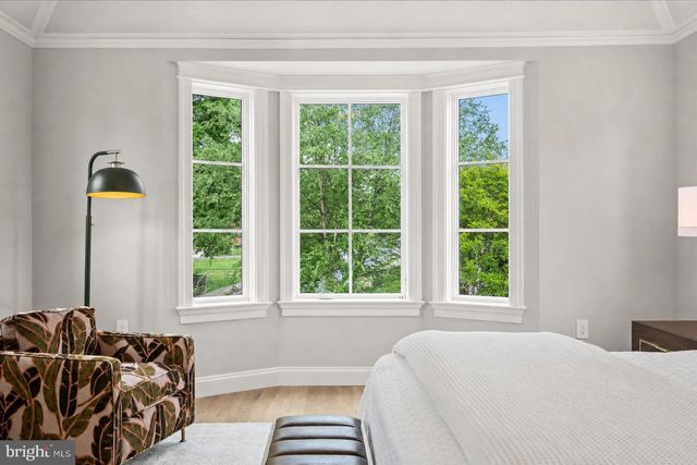 1004 VIRGINIA AVE, Alexandria, VA 22302