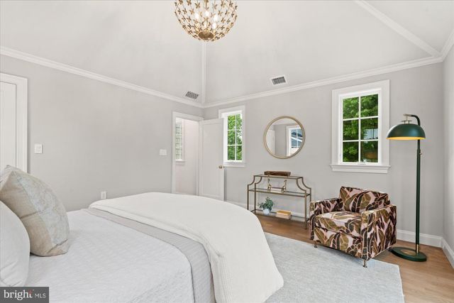 1004 VIRGINIA AVE, Alexandria, VA 22302