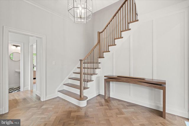 1004 VIRGINIA AVE, Alexandria, VA 22302
