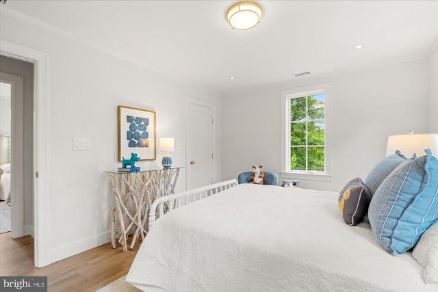 1004 VIRGINIA AVE, Alexandria, VA 22302
