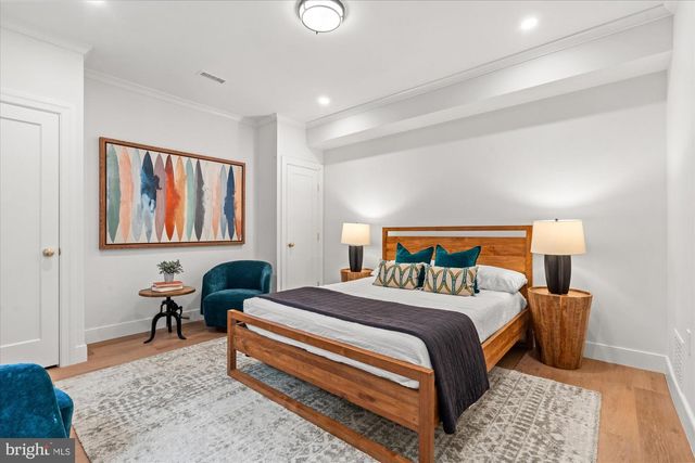 1004 VIRGINIA AVE, Alexandria, VA 22302