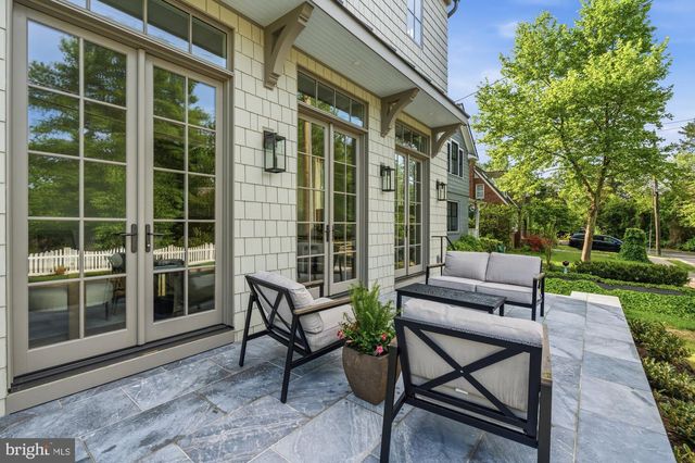 1004 VIRGINIA AVE, Alexandria, VA 22302