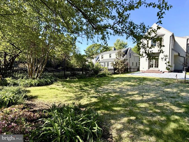 1004 VIRGINIA AVE, Alexandria, VA 22302