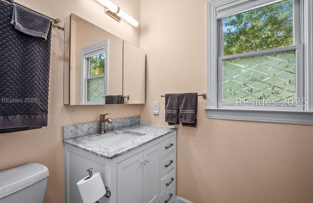 402 Joshua Ct, Beaufort, SC 29902