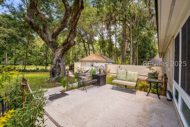 402 Joshua Ct, Beaufort, SC 29902