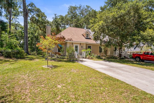 402 Joshua Ct, Beaufort, SC 29902