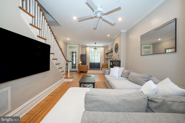 883 N PENNOCK ST, Philadelphia, PA 19130