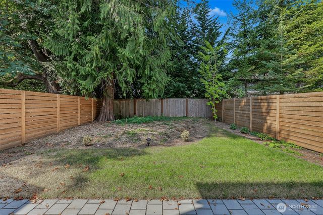 11249 108th Avenue NE, Kirkland, WA 98033