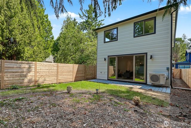 11249 108th Avenue NE, Kirkland, WA 98033
