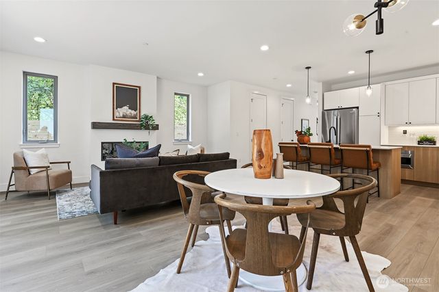 11249 108th Avenue NE, Kirkland, WA 98033