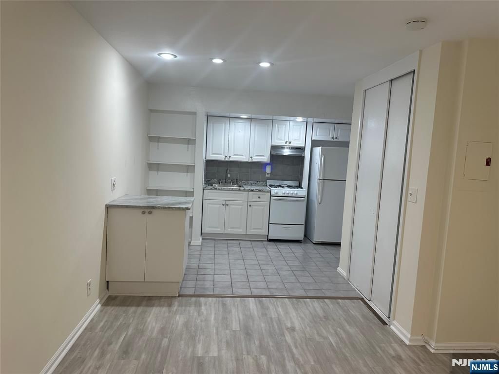 401 Park Place 3D, Fort Lee, NJ 07024