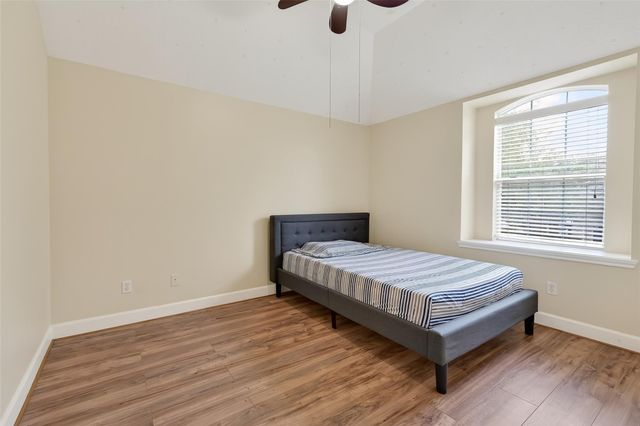 14419 Manorbier Lane, Sugar Land, TX 77498