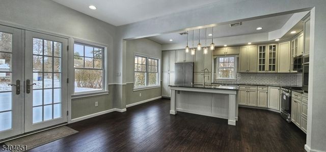 27 Forest Rd, Mount Olive Twp., NJ 07828