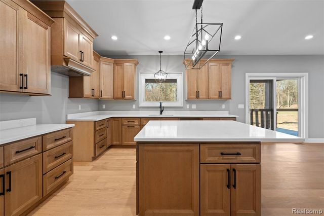 2185 Heidi Drive, Addison, MI 48370