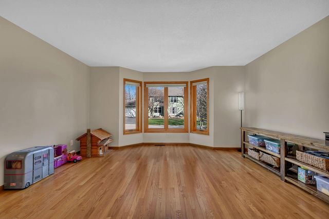 13937 95th Avenue N, Maple Grove, MN 55369