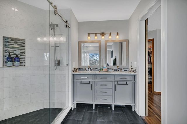 13937 95th Avenue N, Maple Grove, MN 55369