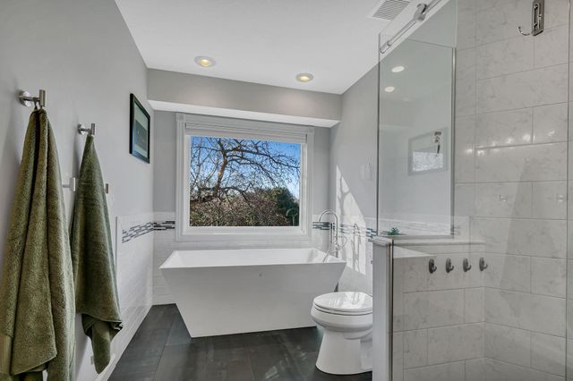 13937 95th Avenue N, Maple Grove, MN 55369