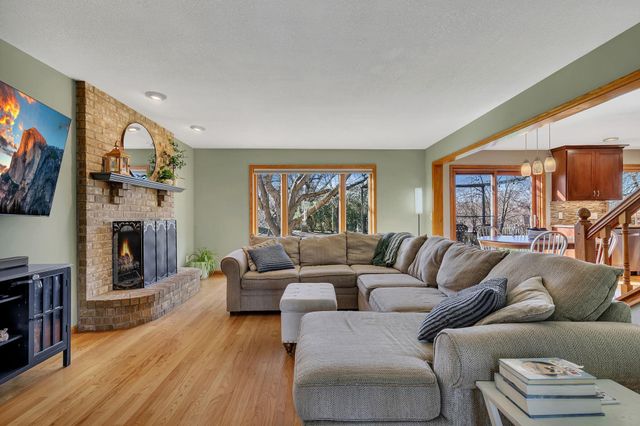 13937 95th Avenue N, Maple Grove, MN 55369