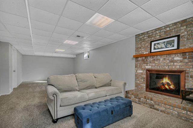 13937 95th Avenue N, Maple Grove, MN 55369