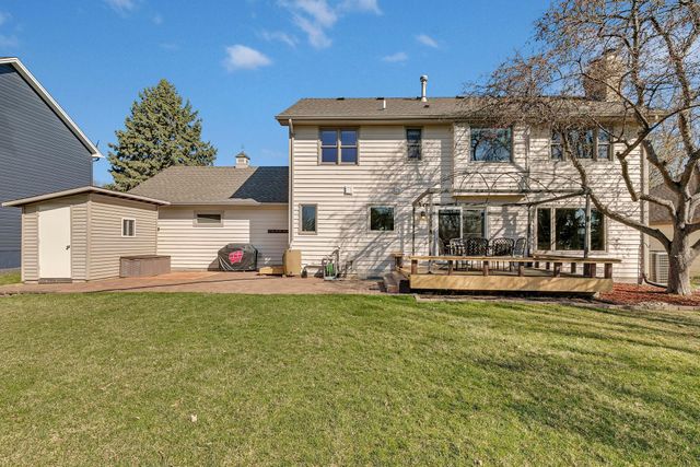 13937 95th Avenue N, Maple Grove, MN 55369
