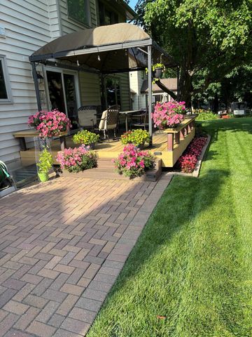 13937 95th Avenue N, Maple Grove, MN 55369