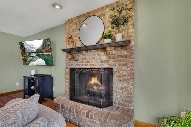 13937 95th Avenue N, Maple Grove, MN 55369