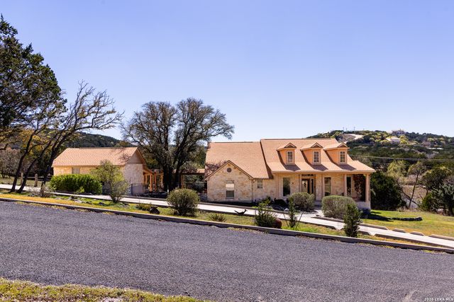 113 SPRINGBRANCH DR, Kerrville, TX 78028