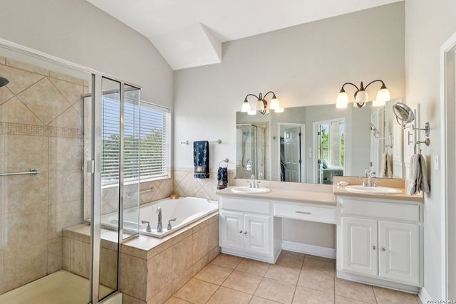 113 SPRINGBRANCH DR, Kerrville, TX 78028