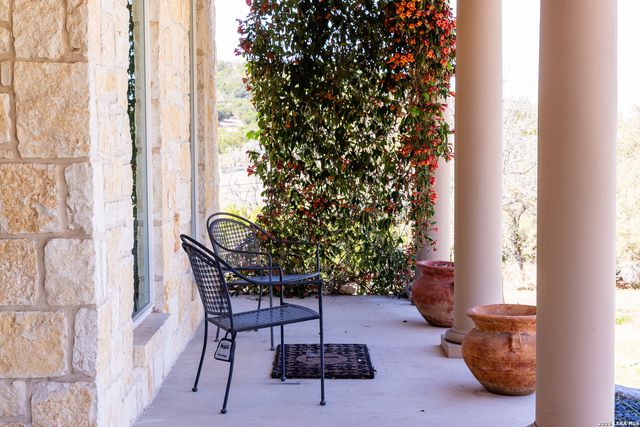 113 SPRINGBRANCH DR, Kerrville, TX 78028