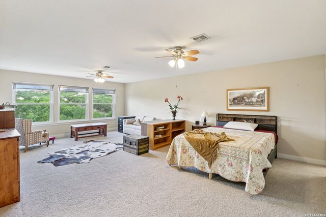 113 SPRINGBRANCH DR, Kerrville, TX 78028