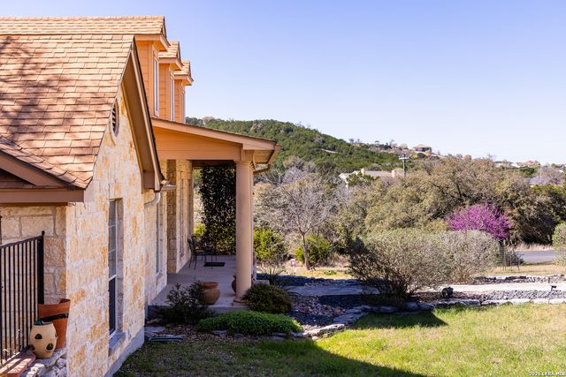 113 SPRINGBRANCH DR, Kerrville, TX 78028