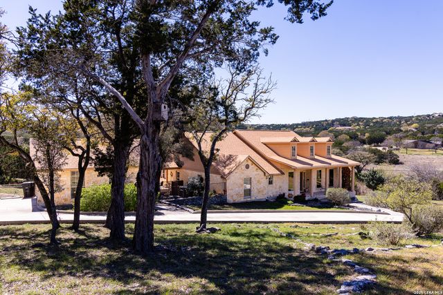 113 SPRINGBRANCH DR, Kerrville, TX 78028