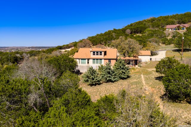 113 SPRINGBRANCH DR, Kerrville, TX 78028