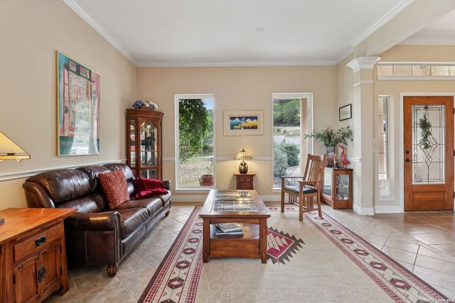 113 SPRINGBRANCH DR, Kerrville, TX 78028