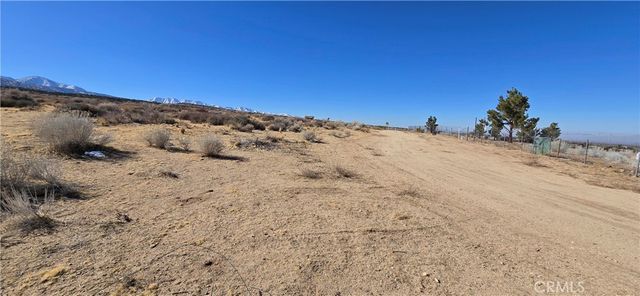 5 Avenue Y6, Llano, CA 93544