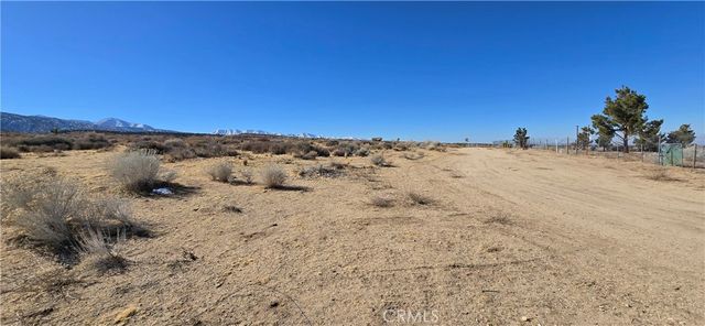 5 Avenue Y6, Llano, CA 93544