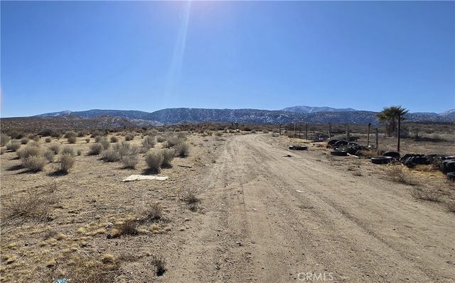 5 Avenue Y6, Llano, CA 93544