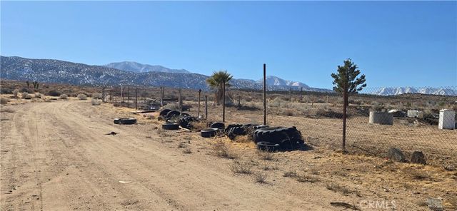 5 Avenue Y6, Llano, CA 93544