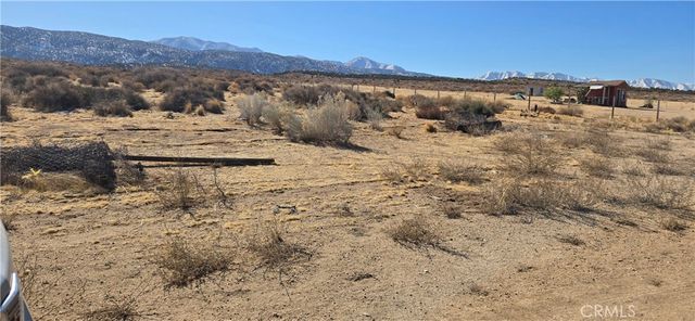 5 Avenue Y6, Llano, CA 93544