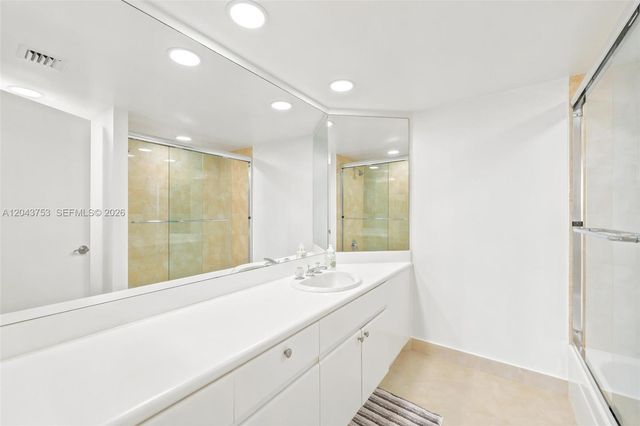 16485 Collins Ave WS6C, Sunny Isles Beach, FL 33160