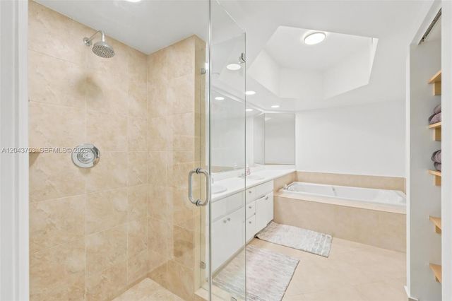 16485 Collins Ave WS6C, Sunny Isles Beach, FL 33160