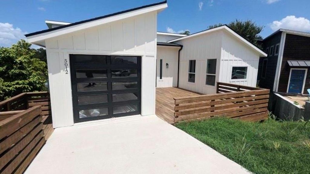 5012 Baker ST, Austin, TX 78721