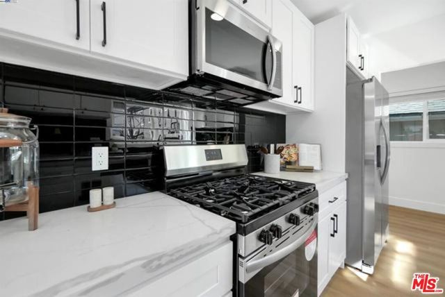 5718 Los Angeles Street, Oakland, CA 94608